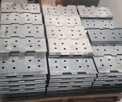 Manufacturer of overall track shoes