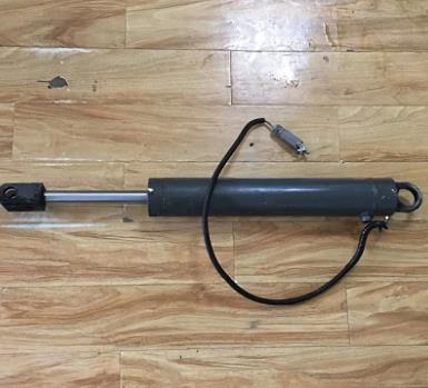 Vögele leveling oil cylinder 2026912