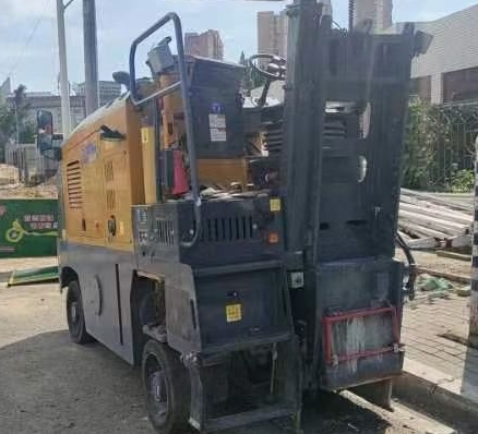 Used 21 year XCMG 50 milling and planing machine