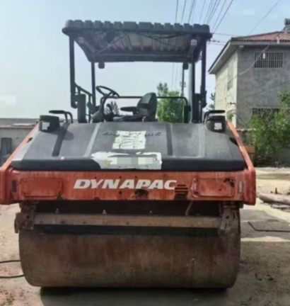 Used 11 year Dana Parker 524 double steel wheels