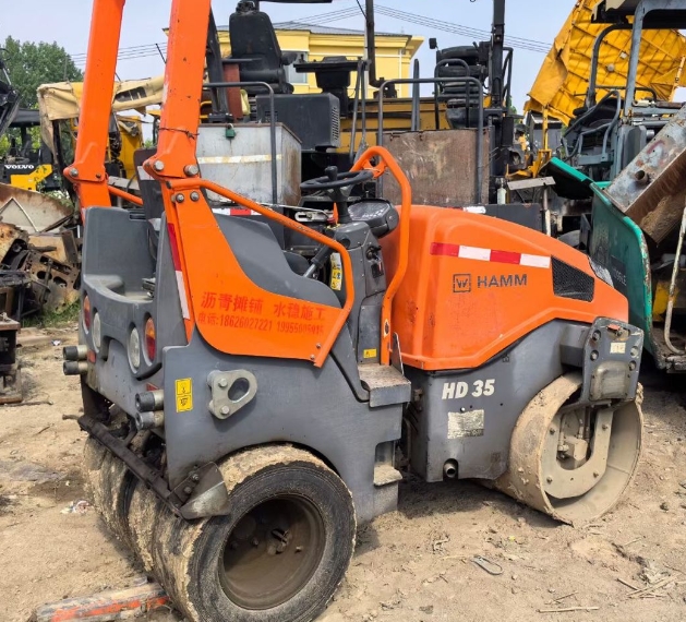 Used 20-year-old Hummer HD35 steel rubber roller, 