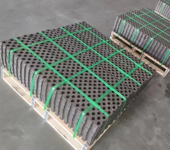 Ice and snow removal blade