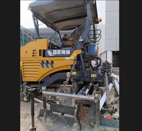 Selling second-hand XCMG 953T assembled panel pave