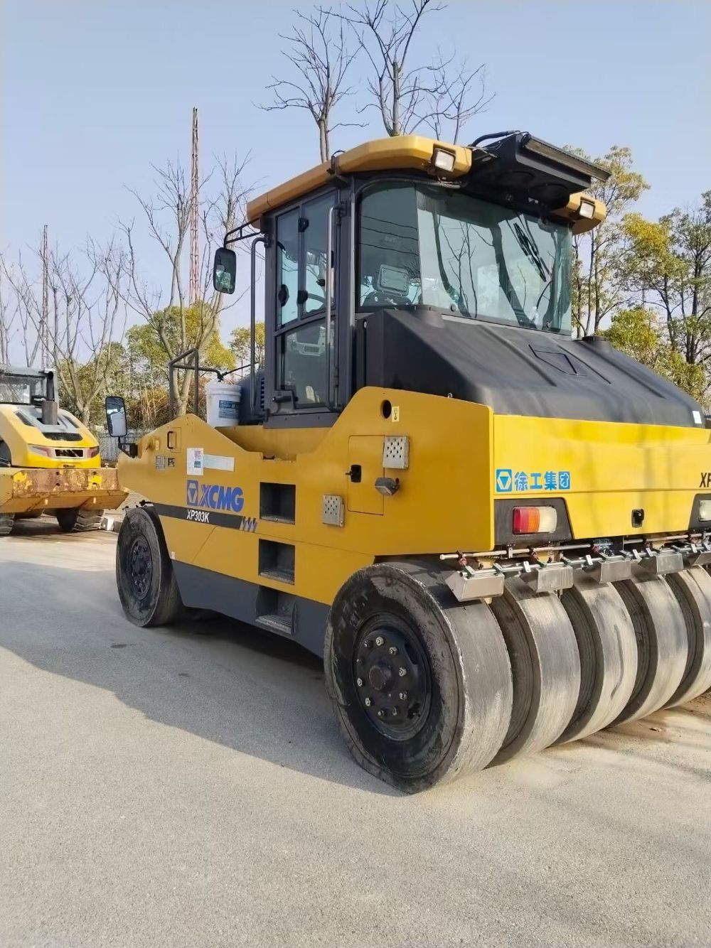 Second hand XCMG 303K rubber wheels from October 2